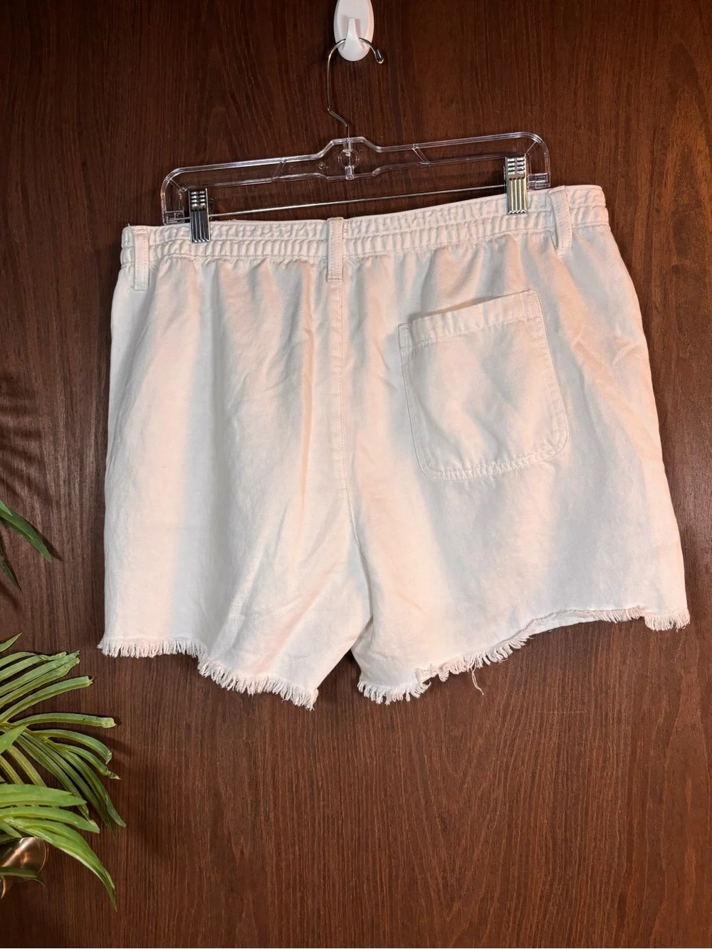Aerie White High‎ Rise Frayed Hem Shorts Size Large